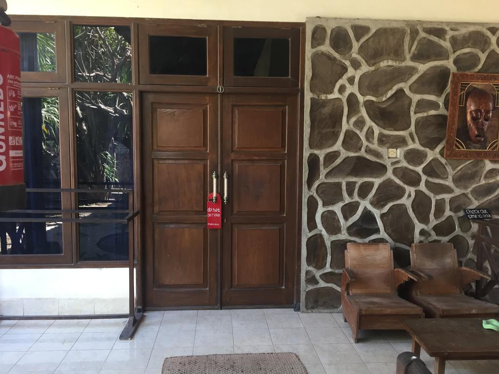 Rumah Saga Джили Трауанган Екстериор снимка